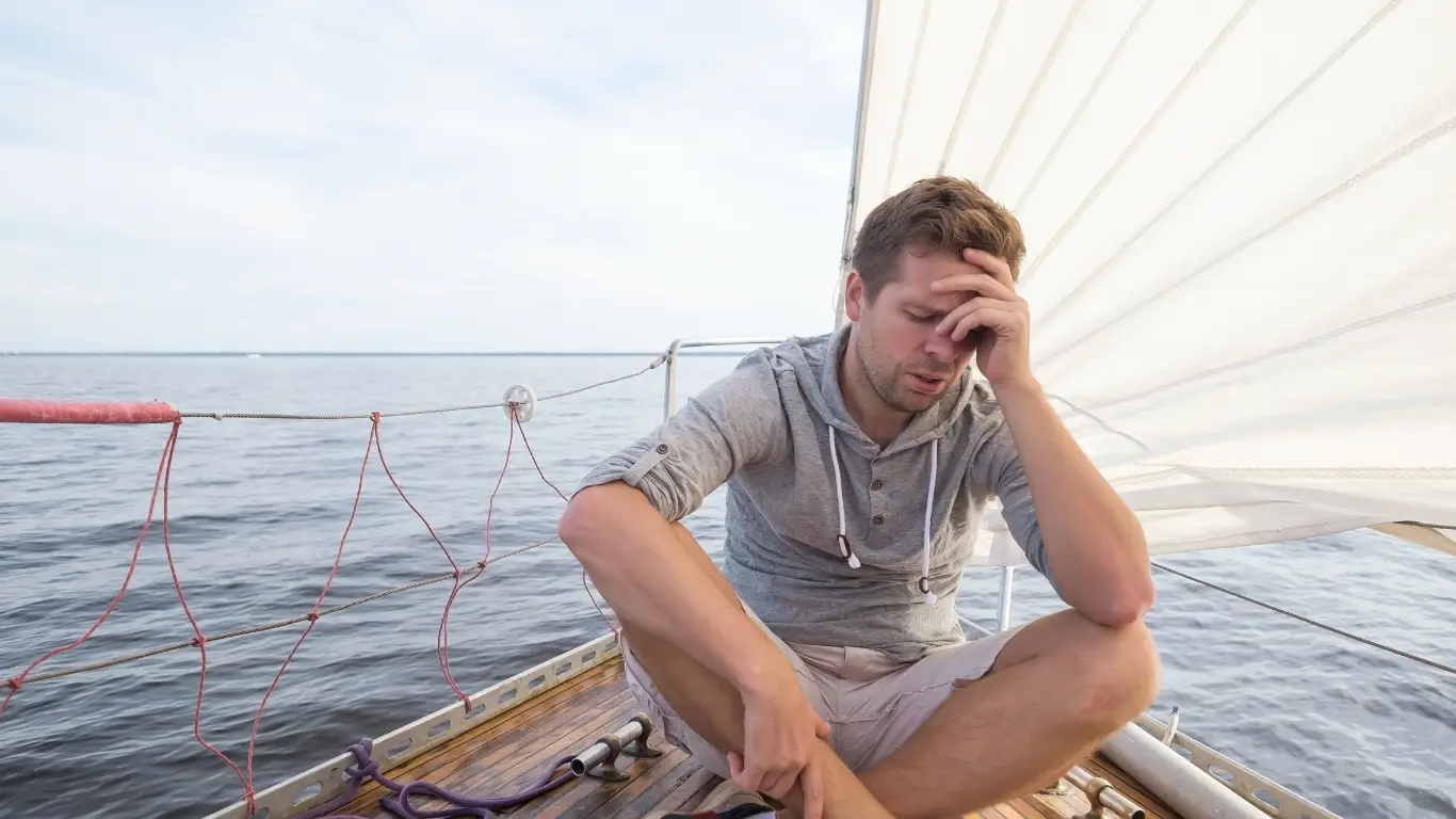 Cómo prevenir el mareo en alta mar
